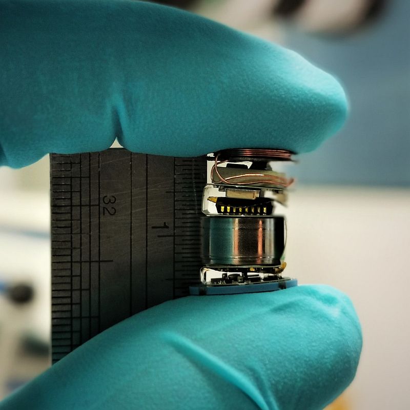 Super-miniaturized IoT sensor 